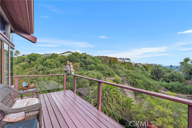 237 W Avenida Alessandro, San Clemente CA: https://media.crmls.org/medias/b805343c-34ca-4550-9841-fa1f4b84a995.jpg