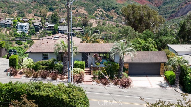 1961 Temple Hills Drive, Laguna Beach CA: https://media.crmls.org/medias/b8061c54-5067-4b6f-88dd-0e022579fe9e.jpg