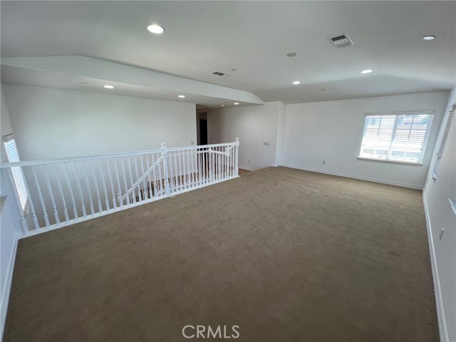 15688 Portenza Drive, Fontana CA: https://media.crmls.org/medias/b80668e3-1720-44cd-b400-675a41d4947b.jpg