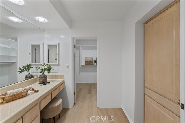 6451 E Shire Way, Long Beach CA: https://media.crmls.org/medias/b8069610-615f-45f7-8b27-000ce9030ebb.jpg