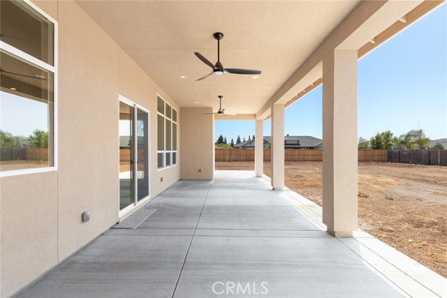 5035 San Juanico Drive, Chico CA: https://media.crmls.org/medias/b806be22-d754-405e-a1bc-8f5bc18ae24e.jpg