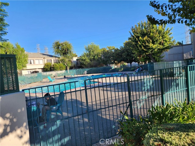 Detail Gallery Image 22 of 23 For 18516 Mayall St #D,  Northridge,  CA 91324 - 3 Beds | 2/1 Baths