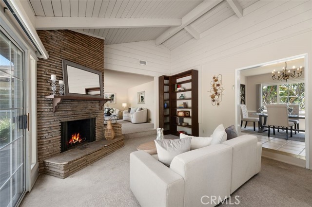 451 W FOOTHILL Boulevard, Arcadia CA: https://media.crmls.org/medias/b808336f-61f7-4f73-b5c7-13035fe7ba81.jpg