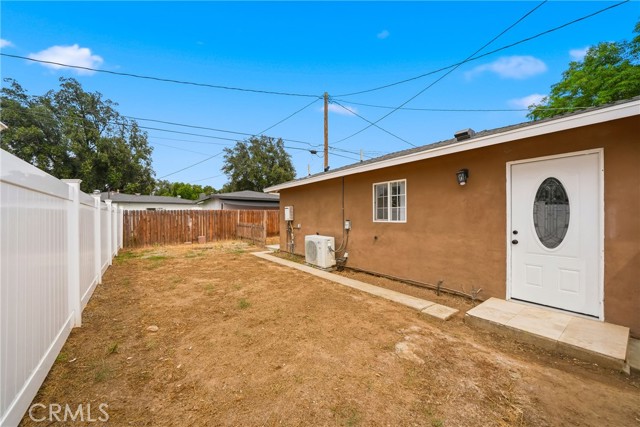 Detail Gallery Image 27 of 39 For 2449 Rancho, Riverside,  CA 92507 - 4 Beds | 3 Baths