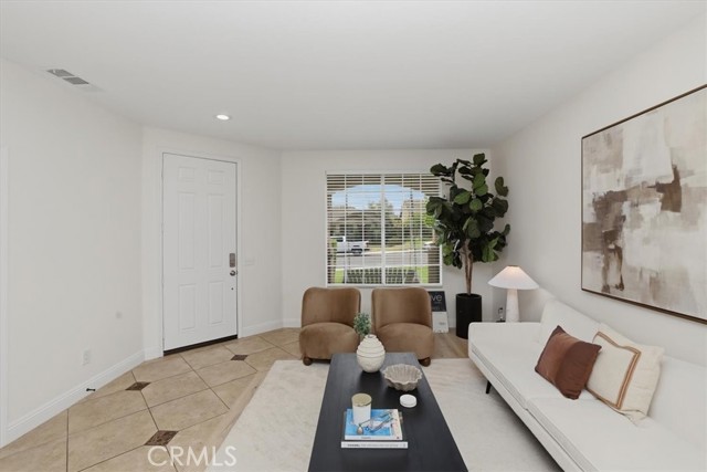 Detail Gallery Image 9 of 42 For 6974 Riverboat, Corona,  CA 91752 - 4 Beds | 2 Baths