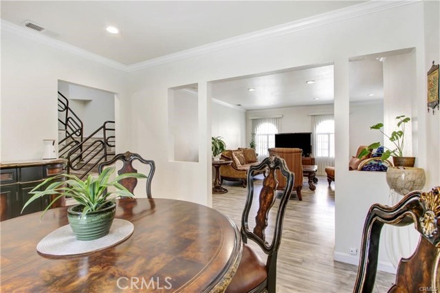 Detail Gallery Image 11 of 37 For 14349 Tiara St, Sherman Oaks,  CA 91401 - 6 Beds | 4/1 Baths