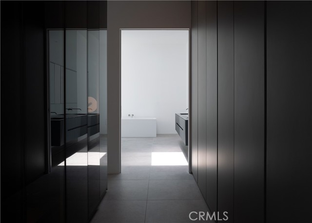 Detail Gallery Image 6 of 7 For 838 N Kings Rd Ph4,  West Hollywood,  CA 90069 - 2 Beds | 2/1 Baths