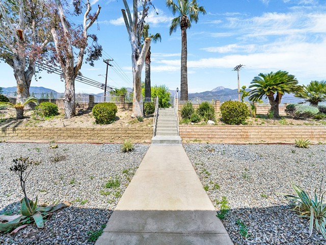 Detail Gallery Image 3 of 46 For 8309 Hillside Rd, Alta Loma,  CA 91701 - 3 Beds | 3 Baths