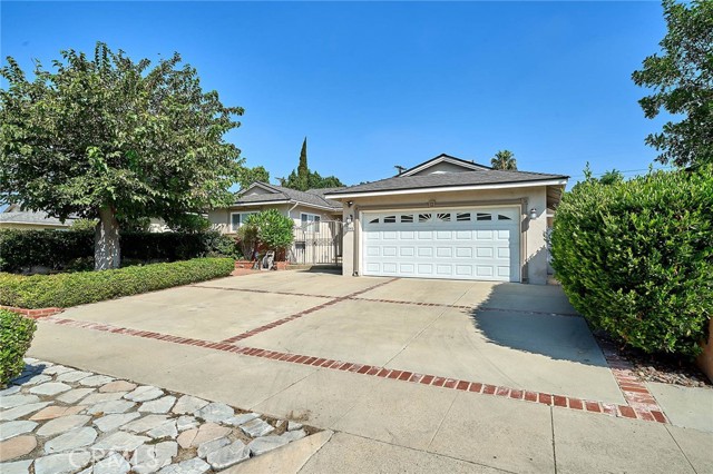 Image 3 for 15945 Gledhill St, North Hills, CA 91343