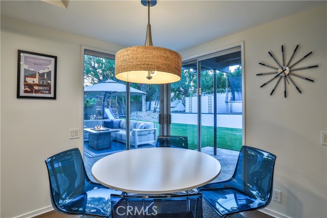 315 Teasdale Drive, Claremont CA: https://media.crmls.org/medias/b8091a00-aadc-4cc3-8f0b-e95d358004d4.jpg