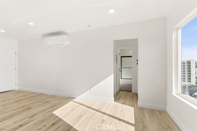 Detail Gallery Image 2 of 15 For 19237 Bryant St #16,  Northridge,  CA 91324 - 1 Beds | 1 Baths