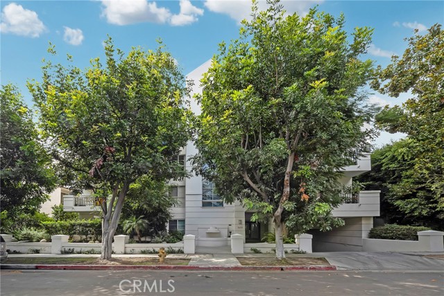 1401 S Bentley AVE Unit: 203