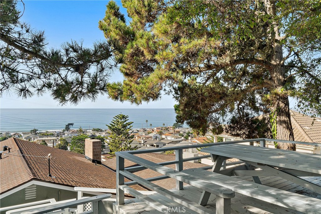833 Park Avenue, Cayucos, CA 93430