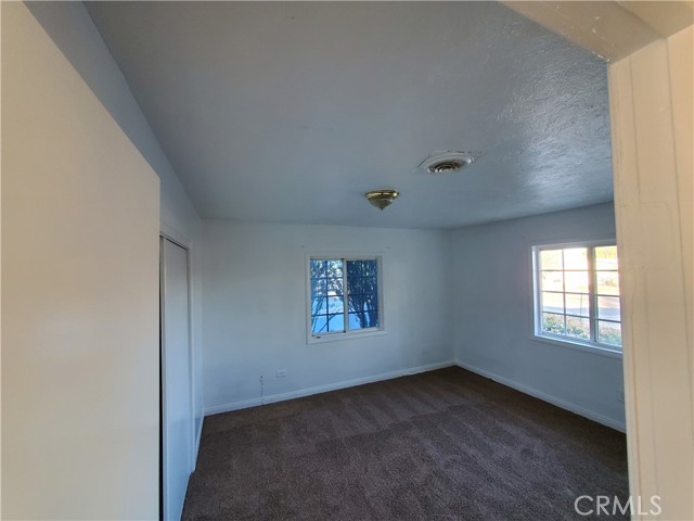 8550 C Avenue, Hesperia CA: https://media.crmls.org/medias/b80a973c-edc4-44bf-a305-a4cf15543f1b.jpg