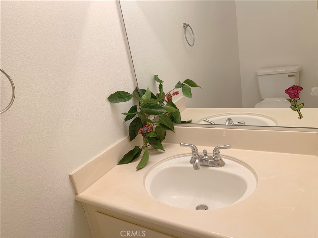 https://media.crmls.org/medias/b80aba4a-9505-4c67-a967-46ec3baa1d25.jpg?preset=X-Large