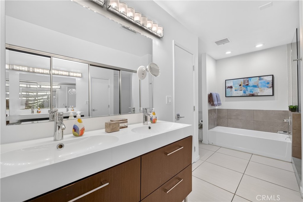 MLS #OC26132740 image #39