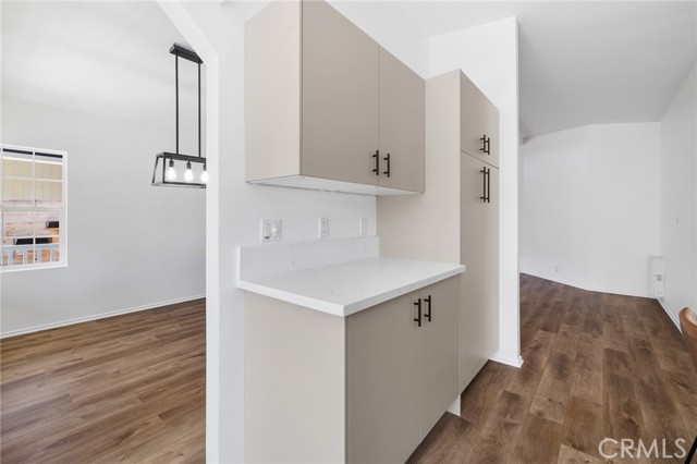 23777 Mulholland Highway, Calabasas CA: https://media.crmls.org/medias/b80c7a07-eb48-4642-962d-d8eded9b8f49.jpg