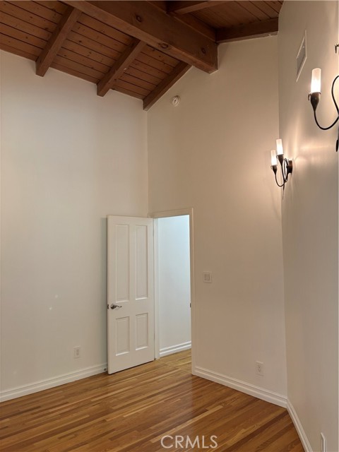 1631 Leycross Drive, La Canada Flintridge CA: https://media.crmls.org/medias/b80c9956-8372-4e3f-a534-f624f45c130e.jpg