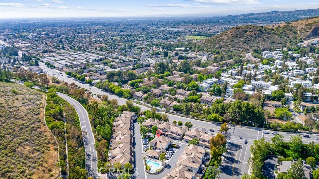 5847 E Rocking Horse Way, Orange CA: https://media.crmls.org/medias/b80d0132-a78f-4605-a87f-248befc81287.jpg