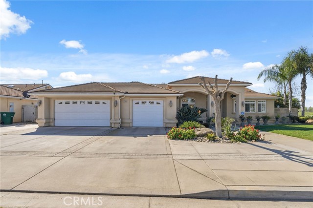 Detail Gallery Image 2 of 45 For 3296 Hollow Ave, Madera,  CA 93637 - 3 Beds | 2/1 Baths