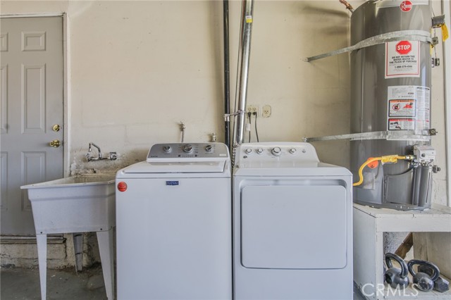 12122 Goldendale Drive, La Mirada CA: https://media.crmls.org/medias/b80dd7a5-23a8-4261-92f4-ede2380c6e9f.jpg