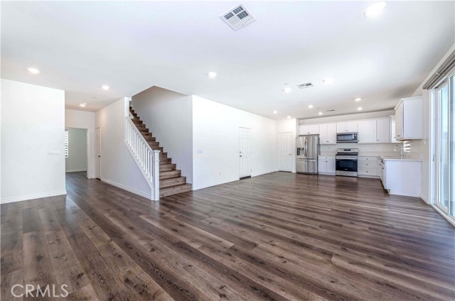 9795 Ardisia Street, Riverside CA: https://media.crmls.org/medias/b80e484c-acb9-4e0a-a6d4-9e32073d8bf0.jpg