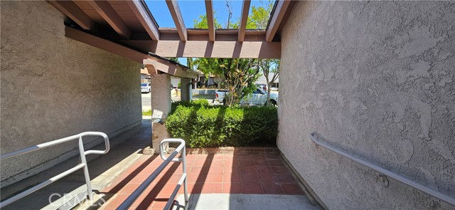 2041 Potter Avenue photo 3