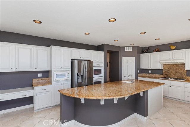 Detail Gallery Image 17 of 71 For 1581 Vandagriff Way, Corona,  CA 92883 - 5 Beds | 4/1 Baths