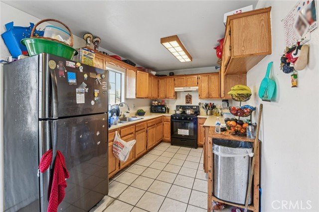 Detail Gallery Image 7 of 38 For 342 W 56th, Los Angeles,  CA 90037 - 8 Beds | 4 Baths