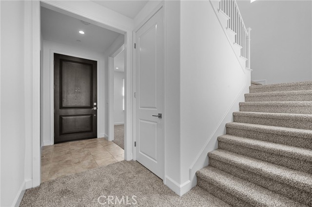 Detail Gallery Image 2 of 32 For 82 Meander St, Irvine,  CA 92620 - 4 Beds | 3/1 Baths