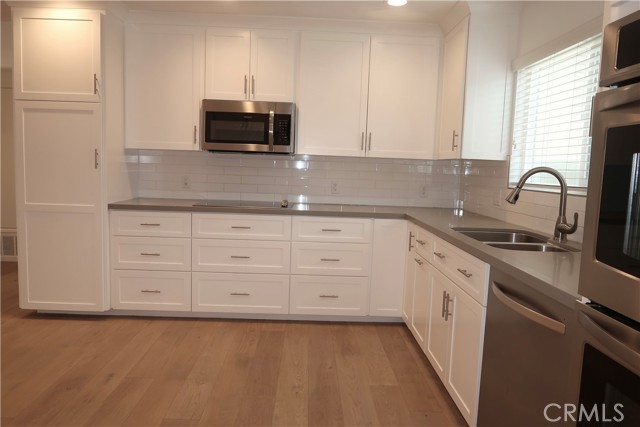 Detail Gallery Image 7 of 29 For 21162 Lockhaven Cir, Huntington Beach,  CA 92646 - 3 Beds | 2 Baths