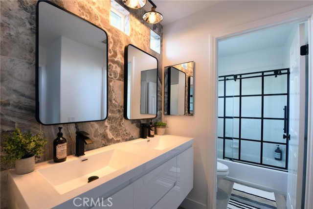 B8102f87 3df1 4ca7 Ad58 341387755e70