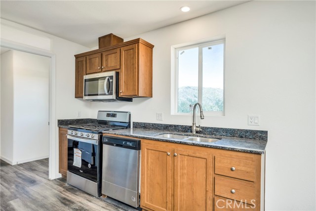 Detail Gallery Image 3 of 25 For 17123 Hill Ct, Cobb,  CA 95426 - 3 Beds | 2 Baths