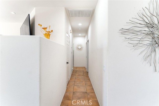 67760 Rio Vista Drive, Cathedral City CA: https://media.crmls.org/medias/b811afba-9836-4fdd-9775-4832fe330cc6.jpg