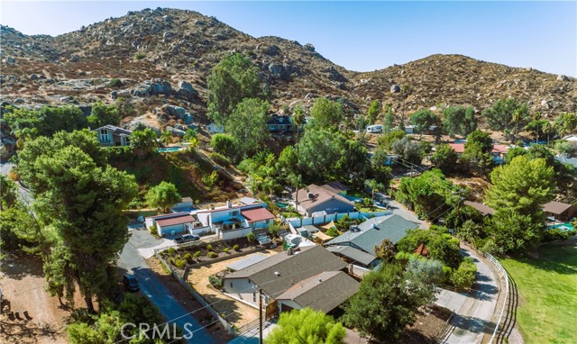 Detail Gallery Image 2 of 35 For 27409 Santa Fe St, Hemet,  CA 92543 - 3 Beds | 2 Baths