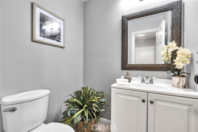 1800 W Gramercy Avenue, Anaheim CA: https://media.crmls.org/medias/b811fdf0-c3aa-4c28-a89b-c428fa0ba46e.jpg