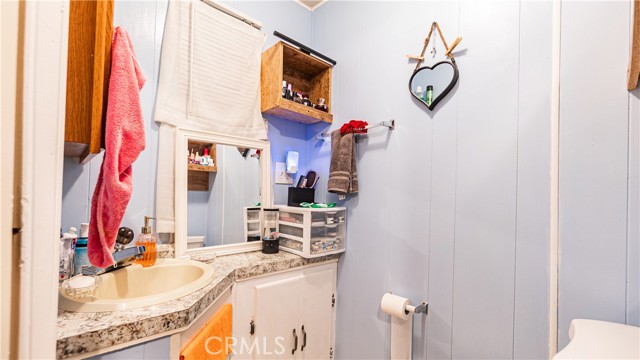 Detail Gallery Image 9 of 12 For 17455 Marygold #3,  Bloomington,  CA 92316 - 2 Beds | 1/1 Baths