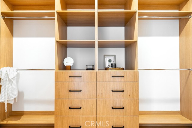 223 Orchid Avenue, Corona del Mar CA: https://media.crmls.org/medias/b8125197-8a87-410b-94c3-117889a704bd.jpg