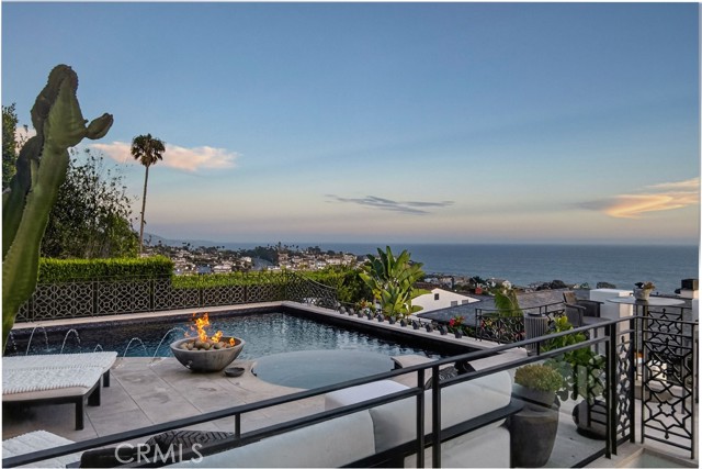 922 EMERALD BAY, Laguna Beach CA: https://media.crmls.org/medias/b812f806-4913-4c80-9ab9-c417144ab59a.jpg