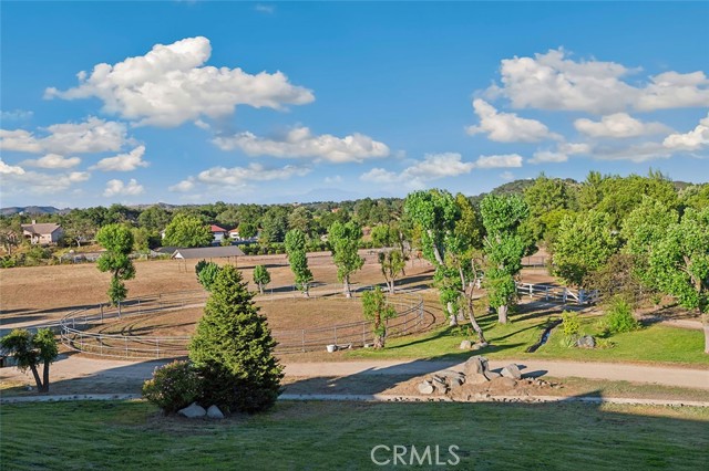 42580 Avenida Escala, Murrieta CA: https://media.crmls.org/medias/b813615e-7f7b-47cb-873a-576312bfda1f.jpg