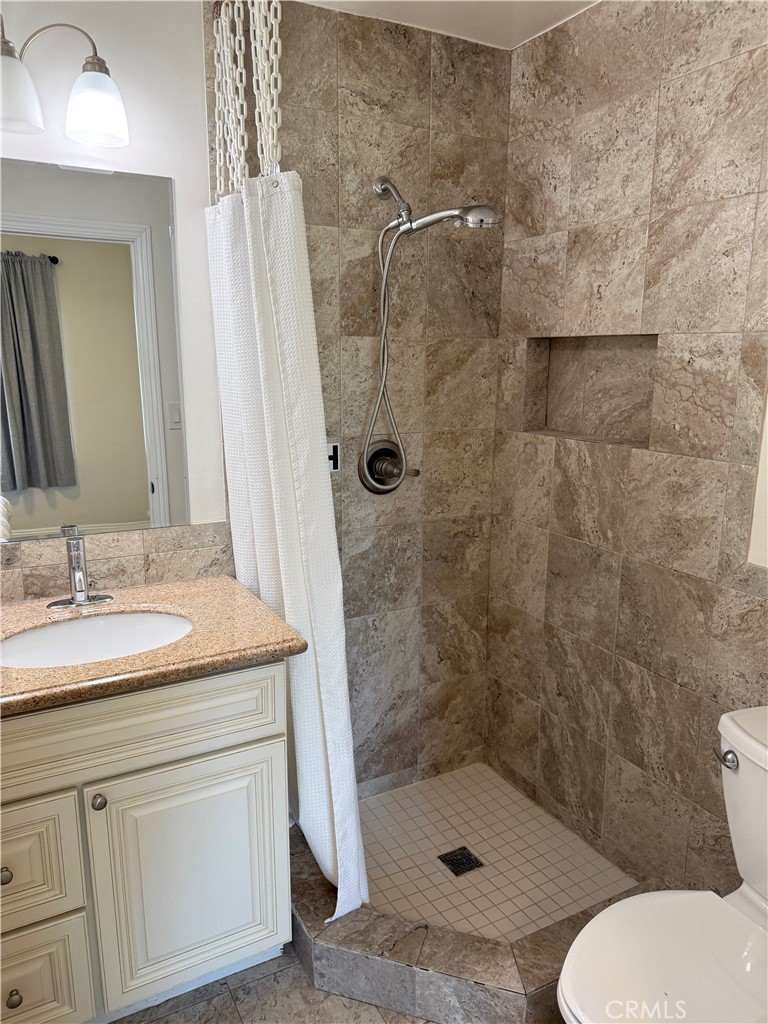 MLS #OC25163199 img 17