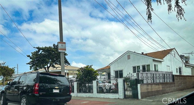 3743 W 112th Street, Inglewood CA: https://media.crmls.org/medias/b8144f8f-f12b-4eb4-9011-2963af164488.jpg