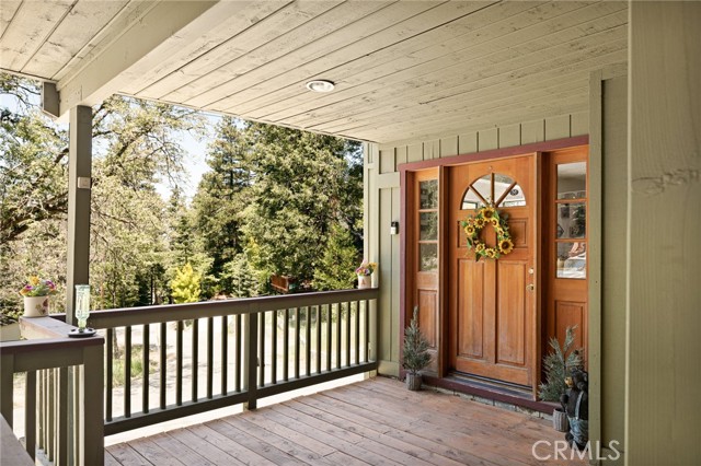 Detail Gallery Image 12 of 44 For 26249 Cedar Ln, Twin Peaks,  CA 92391 - 4 Beds | 3 Baths