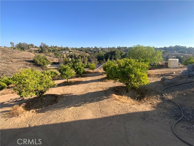 17190 Small Canyon Lane, Riverside CA: https://media.crmls.org/medias/b817e8be-6368-46d0-a0c9-244043b6ba6e.jpg