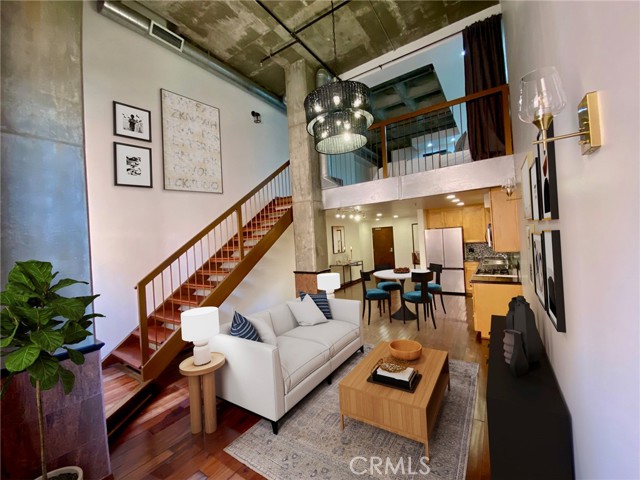 Detail Gallery Image 2 of 20 For 35 N Raymond Ave #211,  Pasadena,  CA 91103 - 1 Beds | 2 Baths