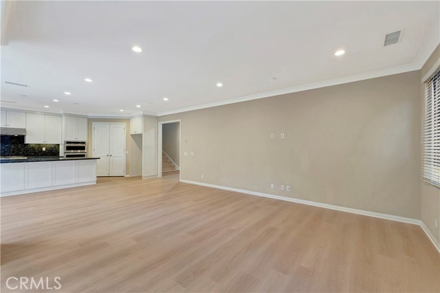 Detail Gallery Image 8 of 51 For 114 Chestnut Gv, Irvine,  CA 92620 - 4 Beds | 3 Baths