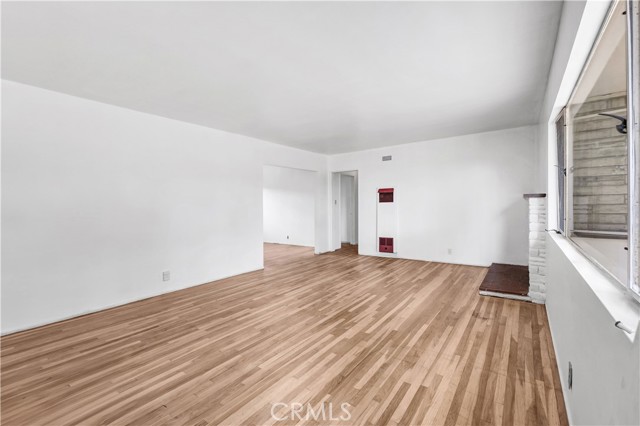 305 Raymondale Drive, South Pasadena CA: https://media.crmls.org/medias/b81939bf-1118-4d7d-9601-0bbd88cc8aa9.jpg