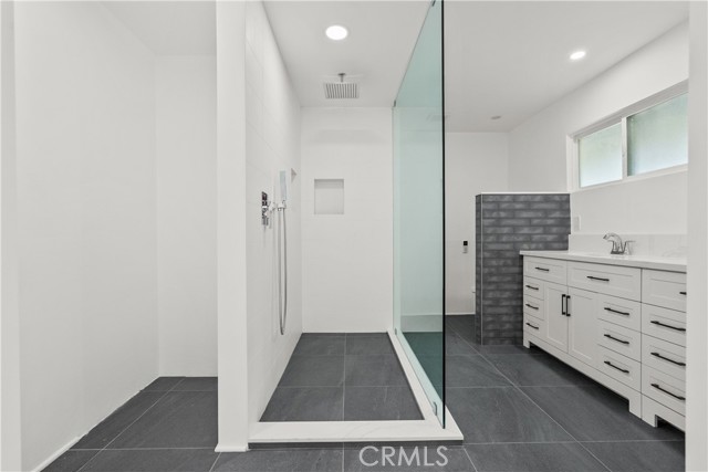 Detail Gallery Image 24 of 72 For 6172 Dalecrest Ave, Woodland Hills,  CA 91367 - 3 Beds | 2 Baths