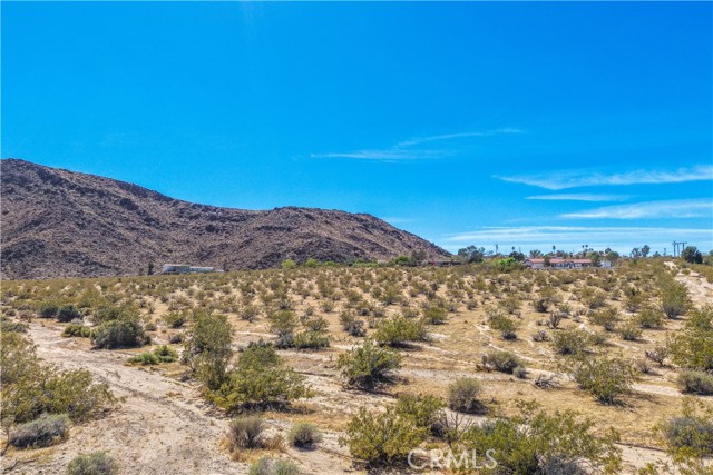 Detail Gallery Image 10 of 32 For 7054 Canyon Rd, Twentynine Palms,  CA 92277 - – Beds | – Baths