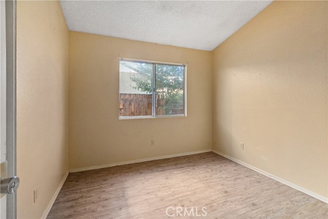 Detail Gallery Image 14 of 36 For 13840 San Gorgonio Rd, Victorville,  CA 92392 - 3 Beds | 2 Baths